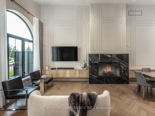596 Woodbridge Ave, Vaughan, ON L4L 2T7