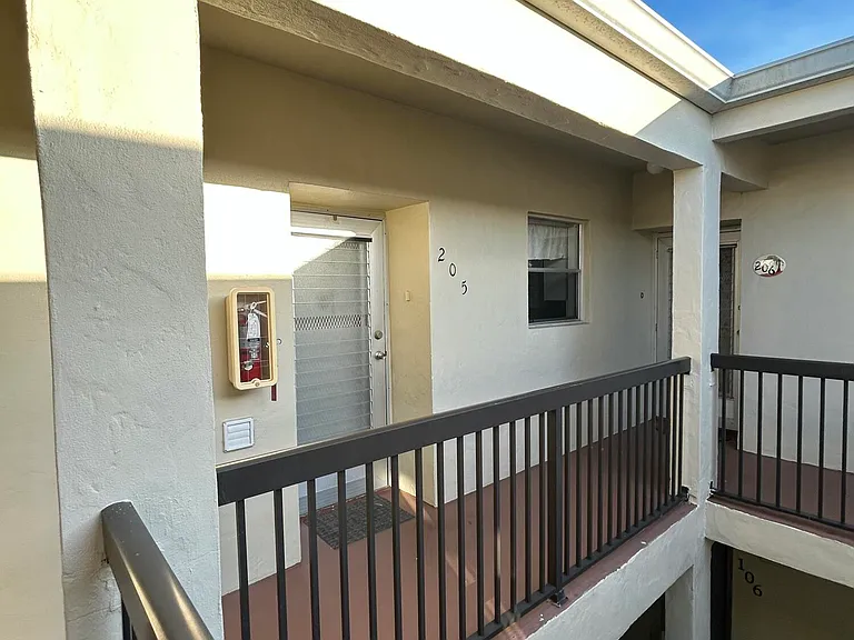 2540 Boundbrook Blvd #205 — Photo 8