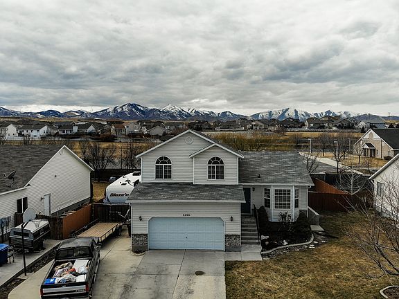 2nd image of 6266 S Deer Springs Ln
