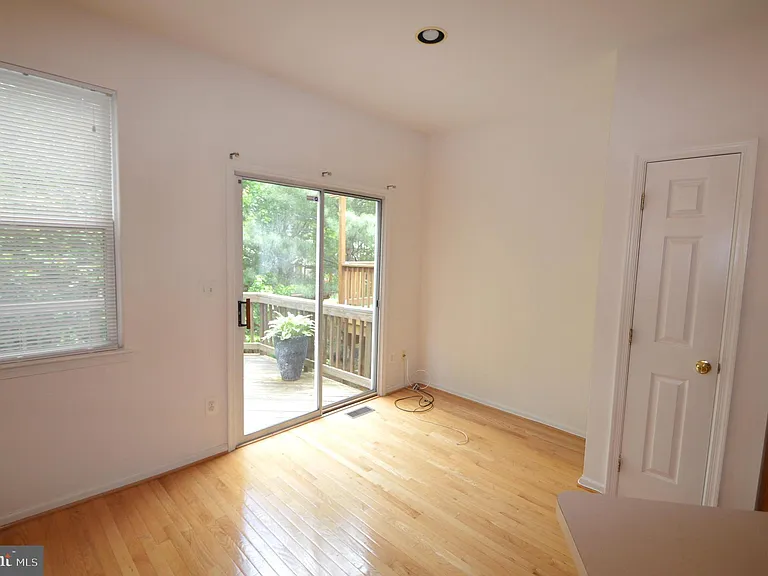 4209 Trumbo Ct — Photo 13