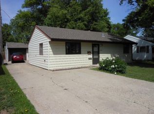1205 17th St S, Fargo, ND 58103
