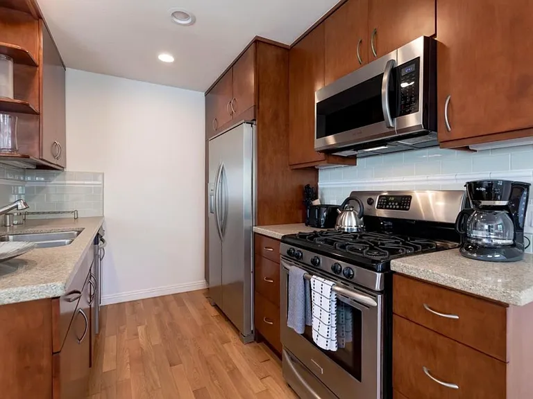 11 19th Ave #2 — Photo 9