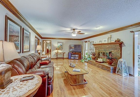4th image of 302 Saratoga Dr