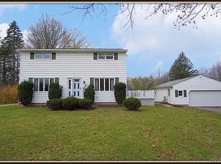 5434 Ernest Rd, Lockport, NY 14094