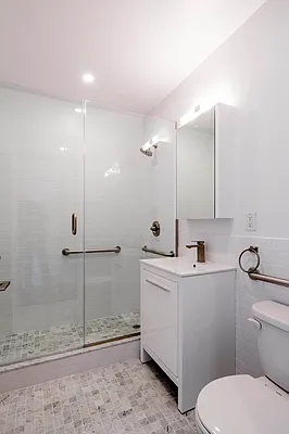 Rented by Compass | media 26