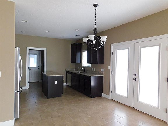 5th image of 1302 Sorrento Dr
