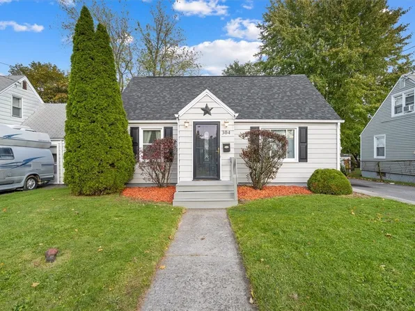 304 Darlington Rd, Syracuse, NY 13208