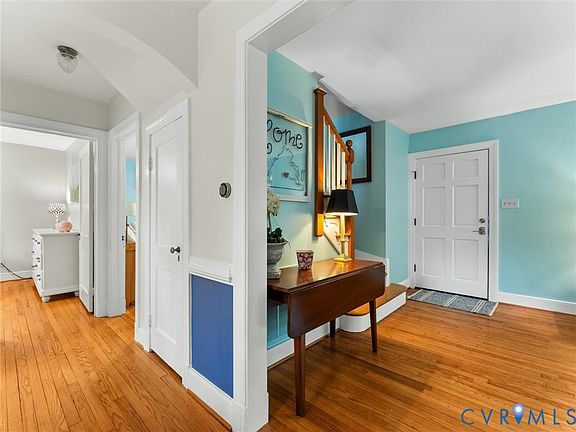 3rd image of 7505 Glebe Rd