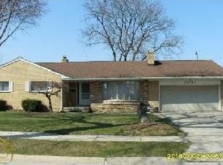26775 Oakland St, Roseville, MI 48066