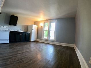 742 Broadway St #1, Niles, MI 49120