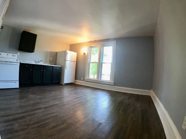 742 Broadway St., 742 Broadway St #1, Niles, MI 49120