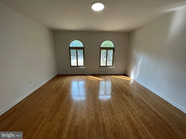 802 Salem Ct — Photo 20