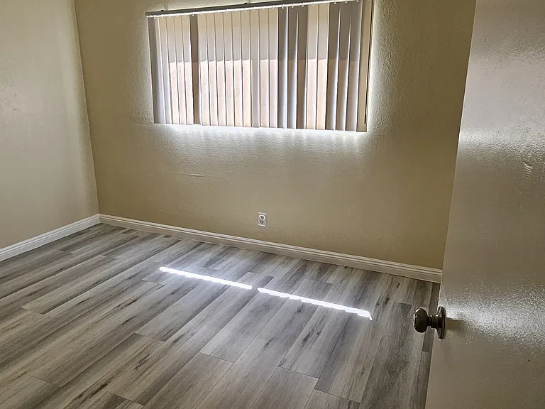 Villa Del Sol Apartments — Photo 28