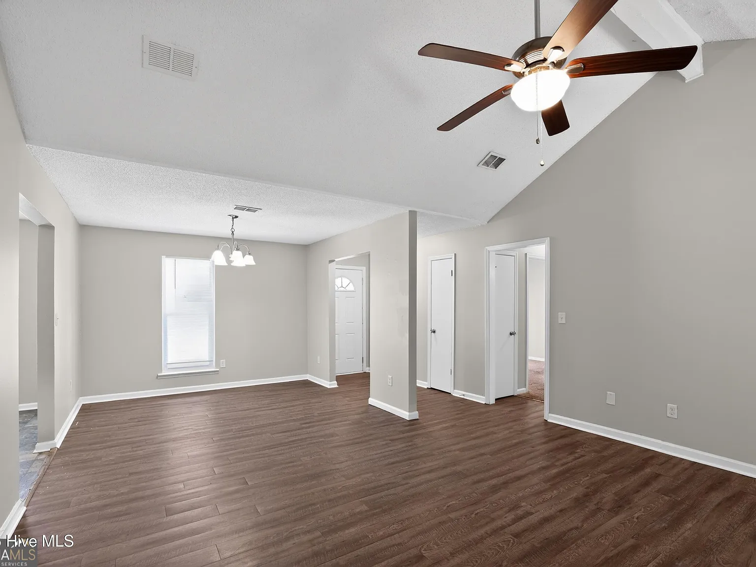 3 bed, 2.0 bath, $1,475 — Photo 3