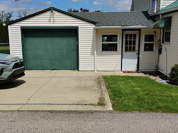 121 N Center St, New Washington, OH 44854