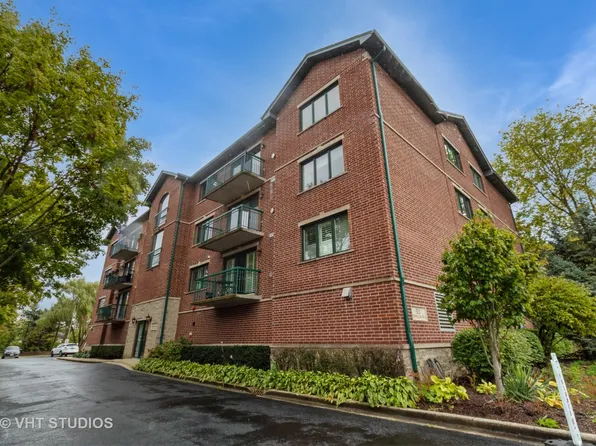 511 N Cass Ave APT 3A, Westmont, IL 60559