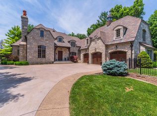 813 S Mercer Ave, Bloomington, IL