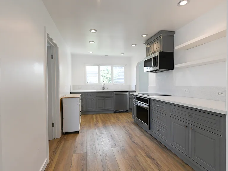2505 Cedar St — Photo 8