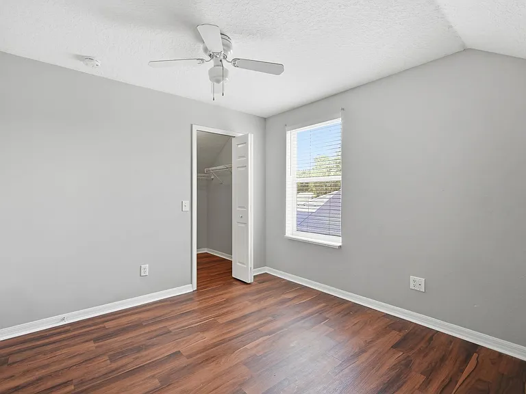 10310 Lakeside Vista Dr — Photo 12