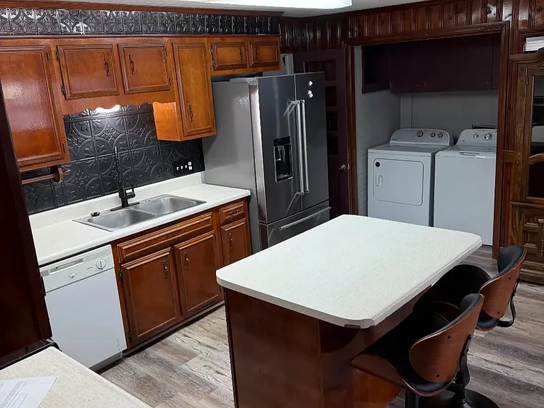 1021 Love Ave #2 — Photo 1