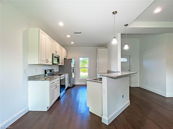 4th image of 1907 NW 28th Pl