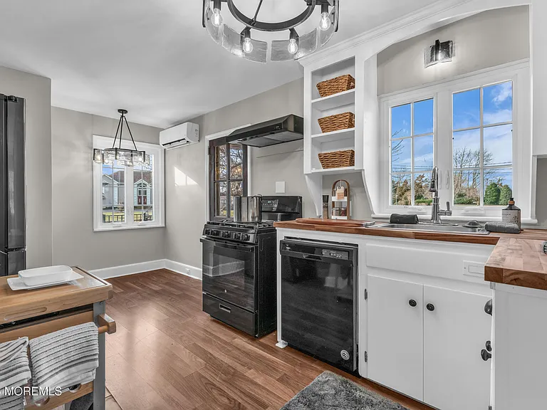 18 Maiden Ln — Photo 16