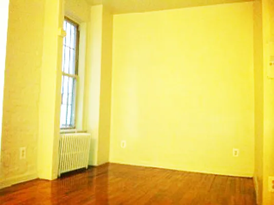 Rented by DSA Realty Midtown West | media 16