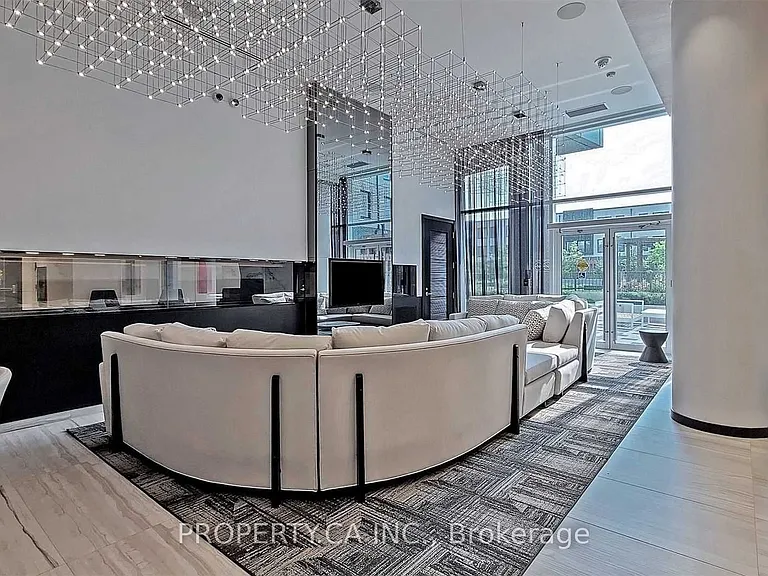 80 Vanauley St #315 — Photo 4