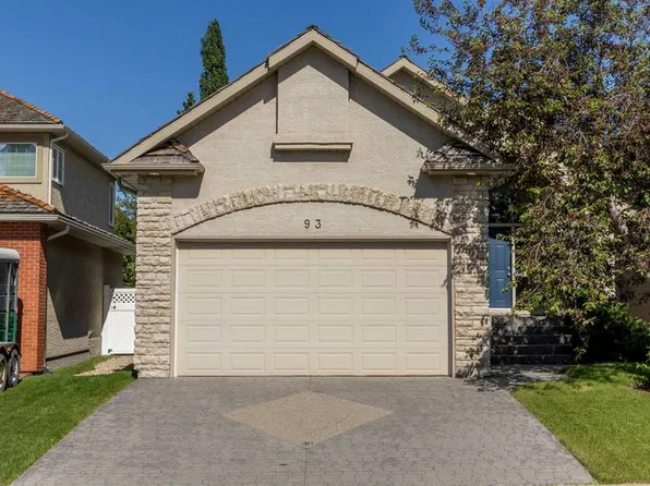 93 W Coach Ct SW, Calgary, AB T3H 4P7