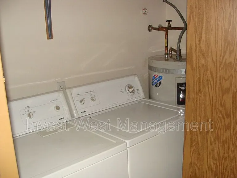 1718 SE 11th Ave #302 — Photo 6