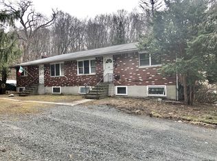 12 Seaman Ave, Castleton On Hudson, NY 12033