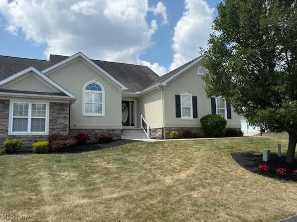 6808 Twin Oaks Ct, Canfield, OH 44406