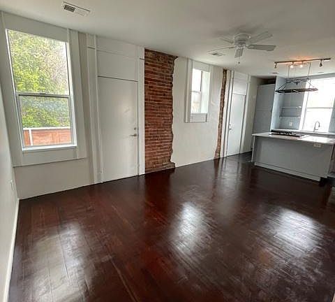 3rd image of 1112 W 24th St #1112