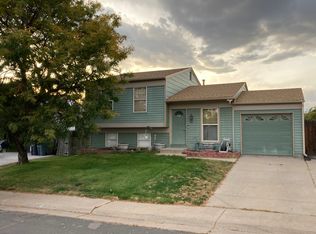 1661 Killarney St, Aurora, CO 80011