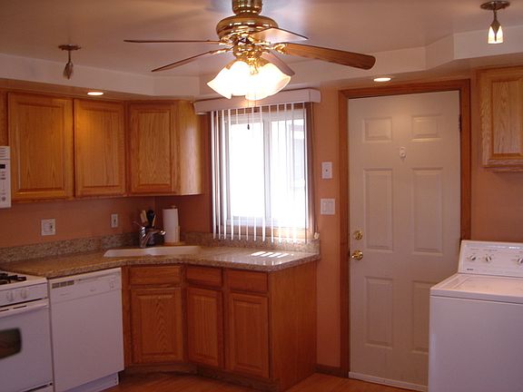 3rd image of 8808 S Kolmar Ave
