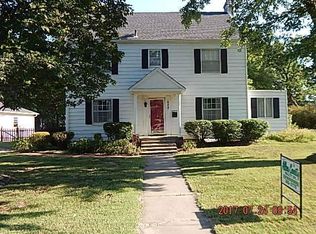 620 E Broadway St, Iola, KS 66749