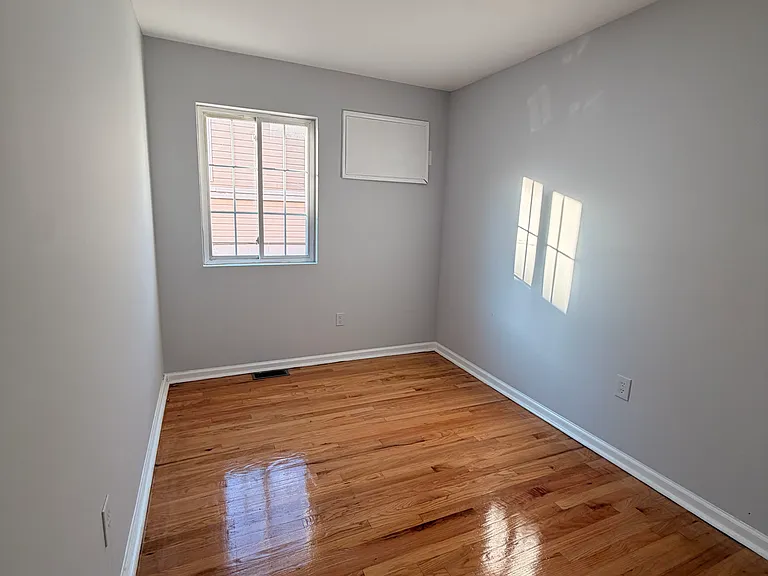 2947 Bruner Ave #1 — Photo 5