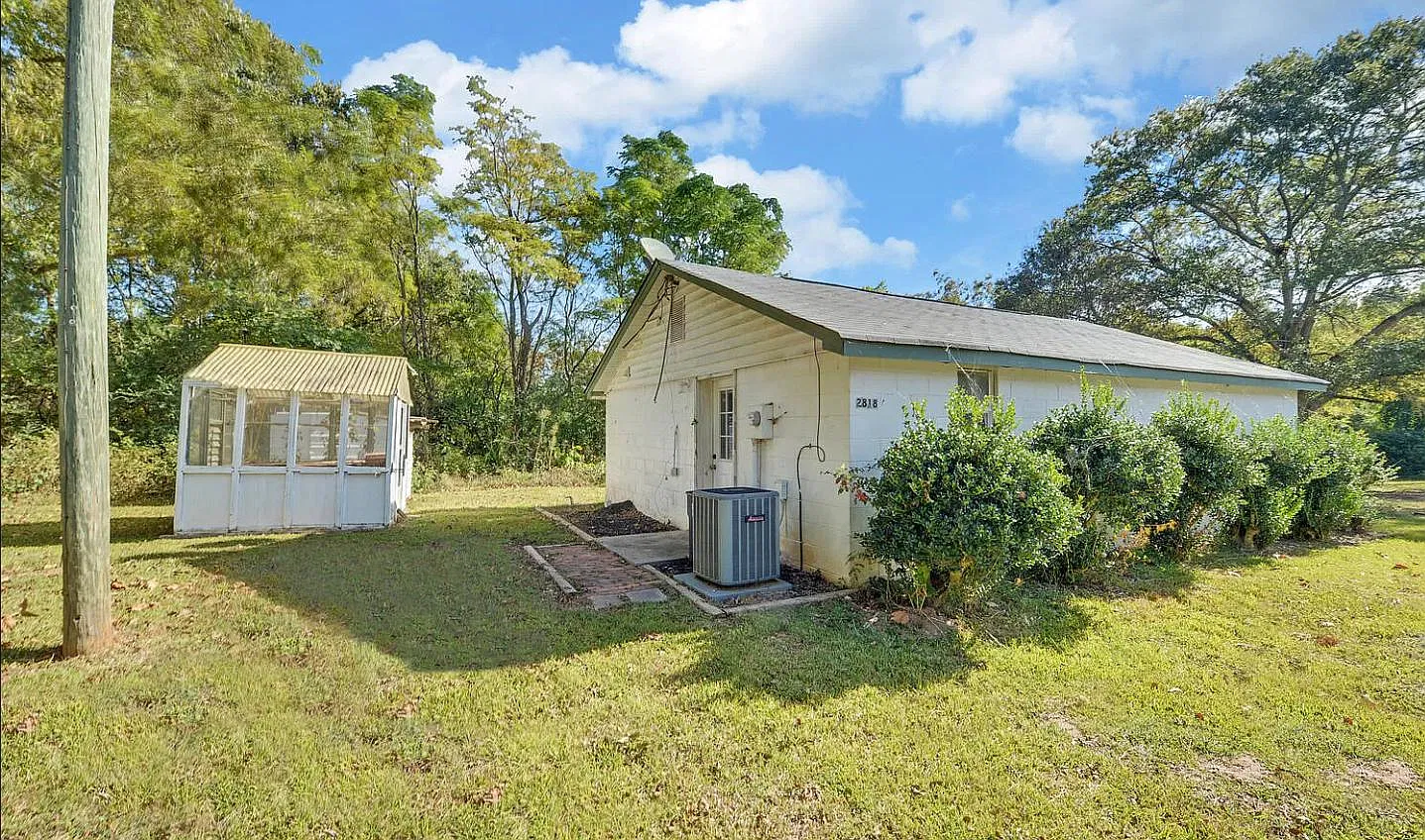 1 bed, 700 sqft, $1,000 — Photo 3