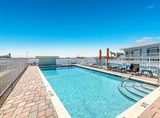 1840 Shore Dr S APT 5, South Pasadena, FL 33707