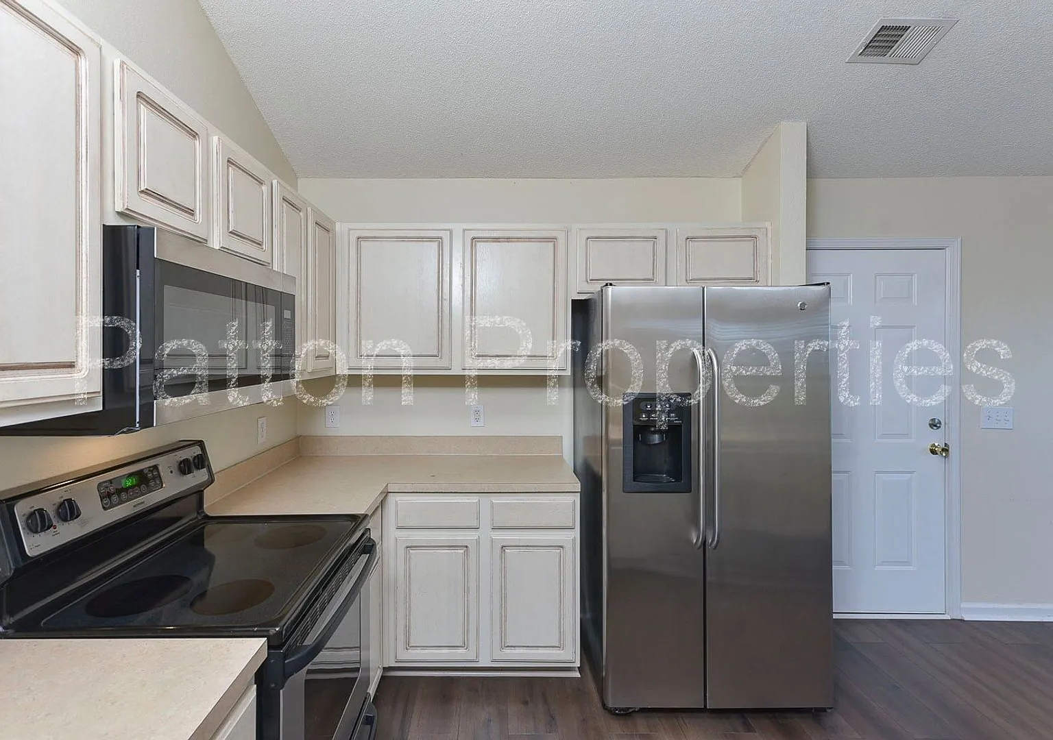 Legend Oaks Home — Photo 4