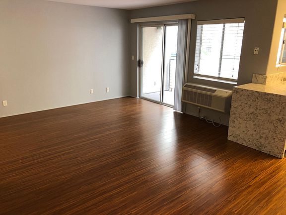 A/C/heater in living room!