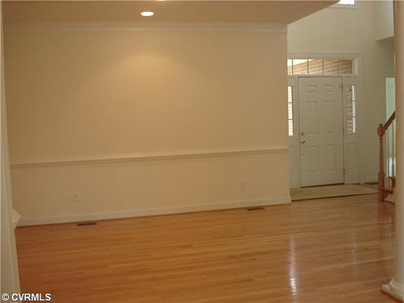 4th image of 800 Ashington Pl