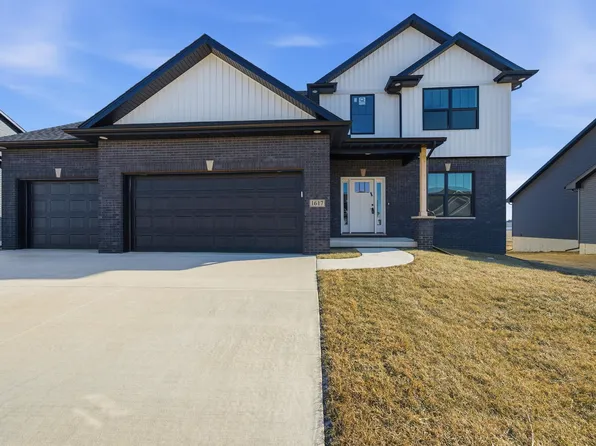 1617 Rustic Oak Dr, Washington, IL 61571