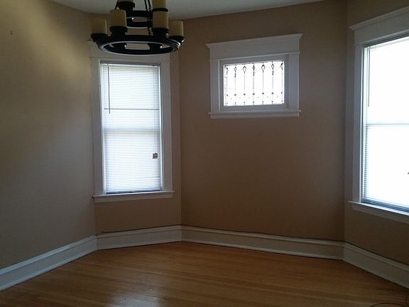3rd image of 5834 W Washington Blvd #1E