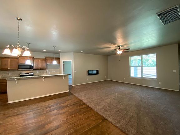 2nd image of 12113 Stockdale Pl