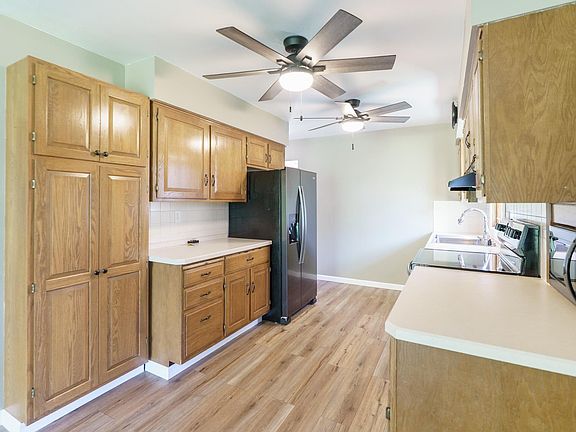 5th image of 2621 S Saint Marys St