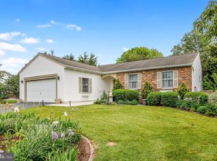 701 Lee Dr, Gettysburg, PA 17325