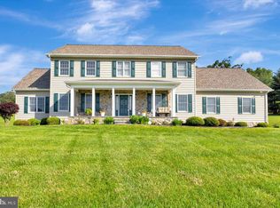 568 Turf Farm Dr, Sykesville, MD 21784