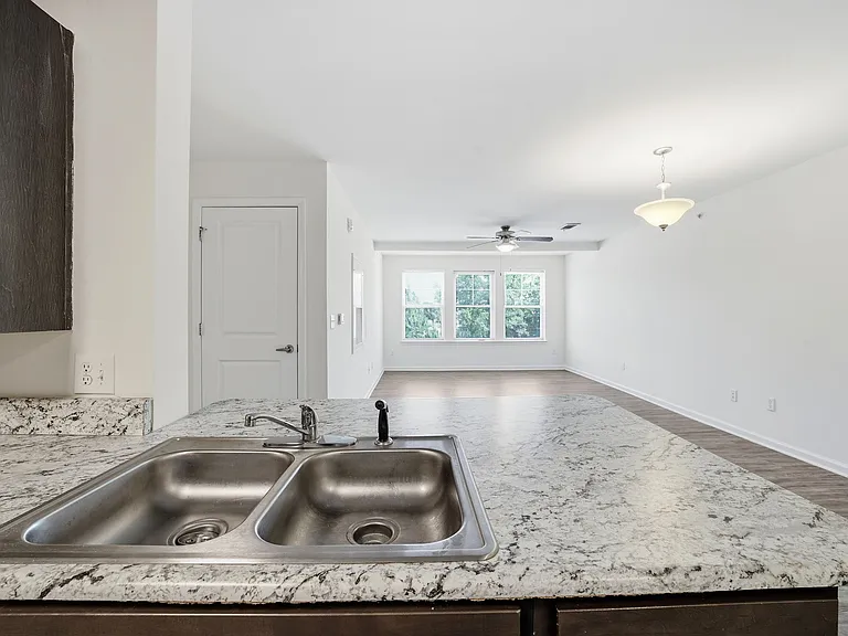 The Belmont — Photo 10
