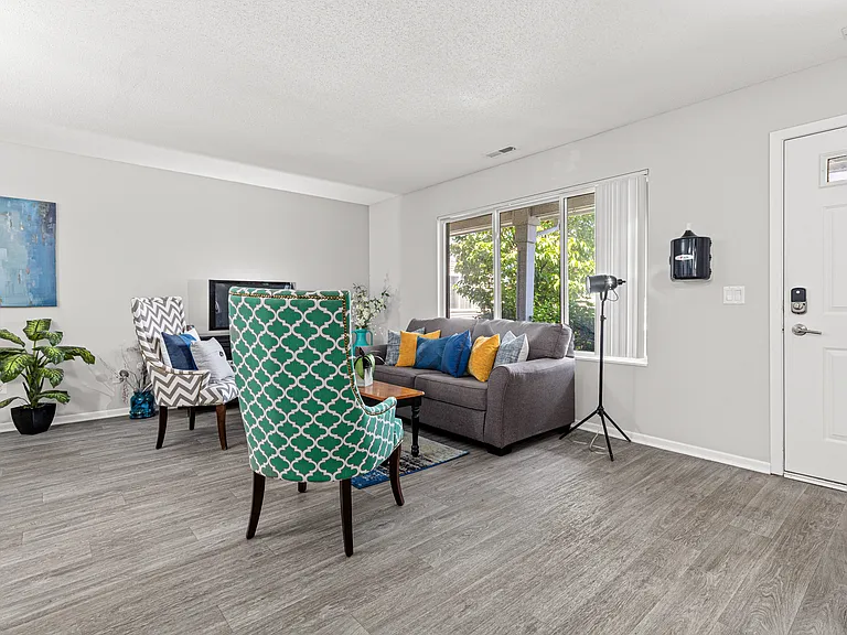 SouthFork Townhomes + Flats — Photo 7
